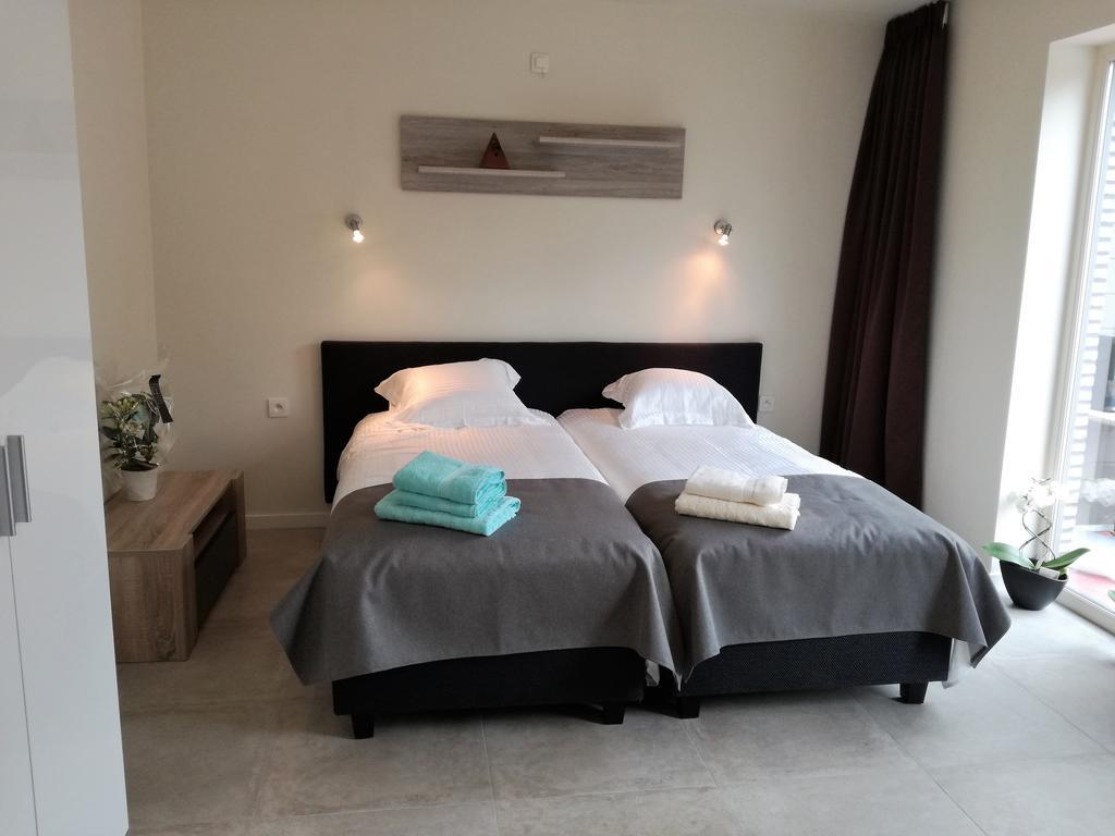 Vakantieverblijf Volmolen B&B Maaseik Exteriör bild