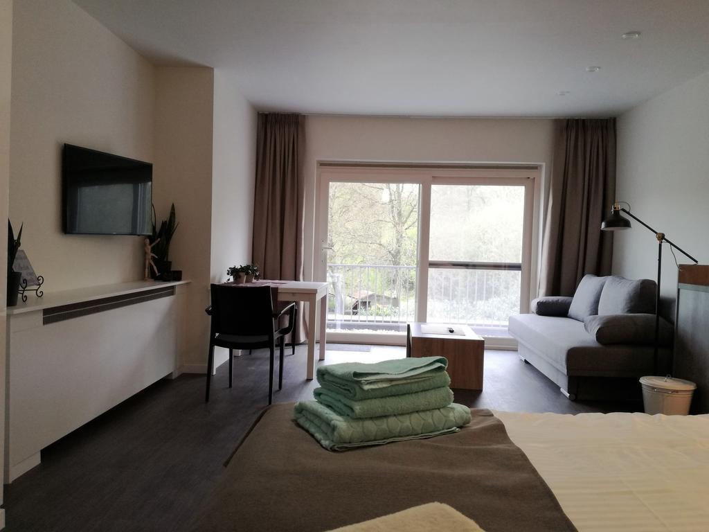 Vakantieverblijf Volmolen B&B Maaseik Exteriör bild