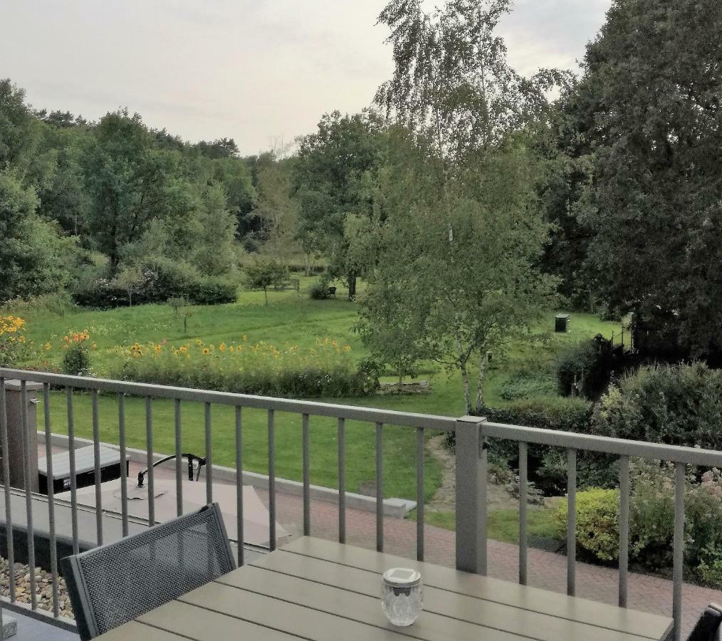 Vakantieverblijf Volmolen B&B Maaseik Exteriör bild